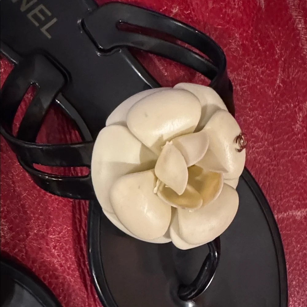 CHANEL CAMELLIA SANDALS - Picture 3 of 4